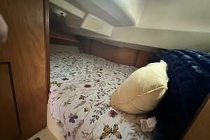 Just Enough 29ft Hunter Yacht For Sale