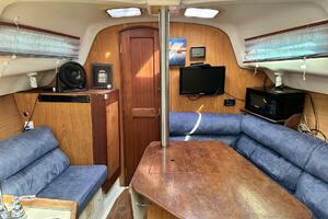 Just Enough 29ft Hunter Yacht For Sale