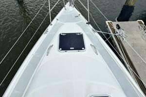 Just Enough 29ft Hunter Yacht For Sale
