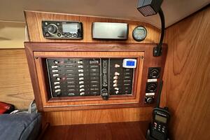Just Enough 29ft Hunter Yacht For Sale
