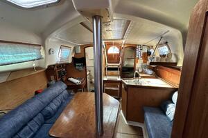 Just Enough 29ft Hunter Yacht For Sale