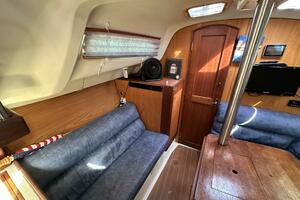 Just Enough 29ft Hunter Yacht For Sale