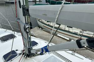 Just Enough 29ft Hunter Yacht For Sale