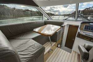 2014 Cruisers Yachts thumbnail 14