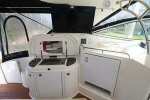 2007 Cruisers 520 Express thumbnail 10