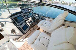 2007 Cruisers 520 Express thumbnail 17
