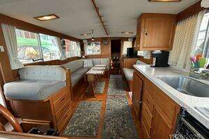 1989 Grand Banks Classic thumbnail 40