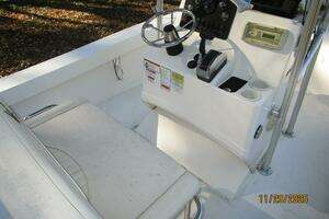 2010 Mako 184 thumbnail 12