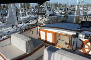 ENDEAVOR 42ft Grand Banks Yacht For Sale