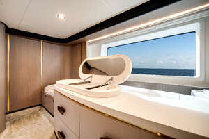 2022 Azimut 60 FLY thumbnail 26