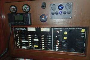 1997 Hunter 376 thumbnail 53