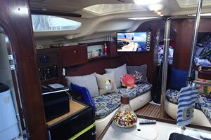 Semper Paratus 37ft Hunter Yacht For Sale