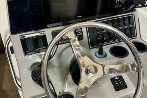 28ft Boston Whaler Yacht For Sale