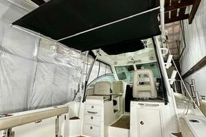 28ft Boston Whaler Yacht For Sale