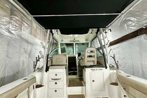 28ft Boston Whaler Yacht For Sale