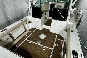 28ft Boston Whaler Yacht For Sale