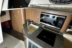 28ft Boston Whaler Yacht For Sale