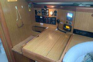 2007 Jeanneau 42DS thumbnail 24