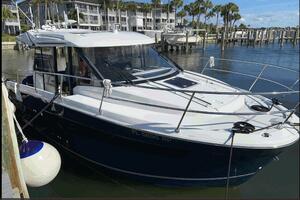Iffin 29ft Jeanneau Yacht For Sale