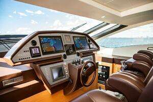 2013 Pershing thumbnail 9