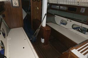 35ft S2 Yacht For Sale