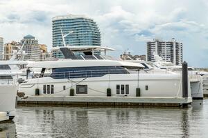FAT CAT 80ft Sunreef Yacht For Sale