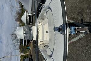 17ft Boston Whaler Yacht For Sale