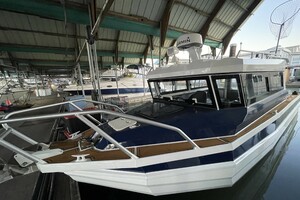30ft Custom Yacht For Sale