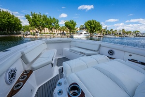 39ft Everglades Yacht For Sale