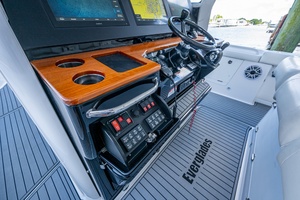 39ft Everglades Yacht For Sale