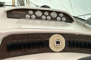 Knot 2 Day 33ft Sea Ray Yacht For Sale