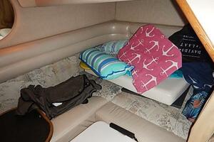 Knot 2 Day 33ft Sea Ray Yacht For Sale