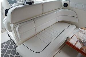 Knot 2 Day 33ft Sea Ray Yacht For Sale