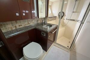 2008 Sea Ray 47 Sedan Bridge - Head