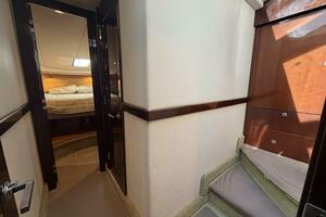 2008 Sea Ray 47 Sedan Bridge - Stairway