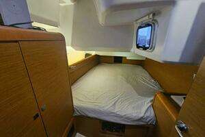 2018 Jeanneau Sun Odyssey 449 thumbnail 4