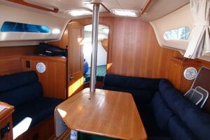Sono 30ft Hunter Yacht For Sale