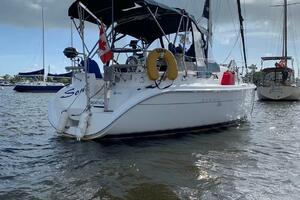 Sono 30ft Hunter Yacht For Sale