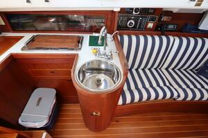 26ft Nonsuch Yacht For Sale