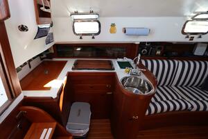 26ft Nonsuch Yacht For Sale