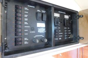 The Revenge 30ft Monterey Yacht For Sale