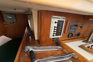 Halcyon 35ft Niagara Yacht For Sale