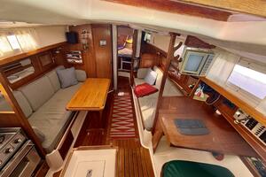 Halcyon 35ft Niagara Yacht For Sale