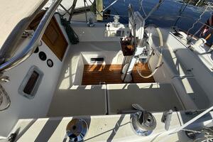 Halcyon 35ft Niagara Yacht For Sale
