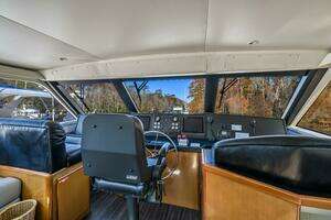 1999 Viking 58 Enclosed Flybridge thumbnail 20