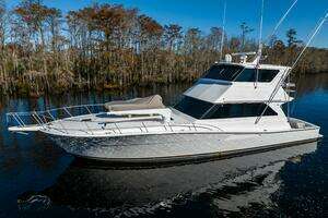 1999 Viking 58 Enclosed Flybridge thumbnail 2