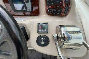 2004 Sea Ray 340 Sundancer thumbnail 11
