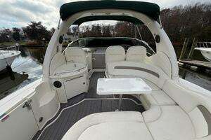 2004 Sea Ray 340 Sundancer thumbnail 4