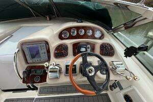 2004 Sea Ray 340 Sundancer thumbnail 10