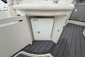 2004 Sea Ray 340 Sundancer thumbnail 14